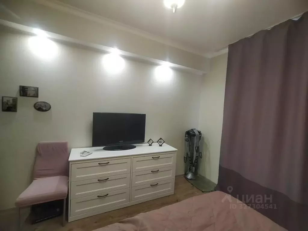 2-к кв. Московская область, Серпухов Российская ул., 8 (55.0 м) - Фото 1