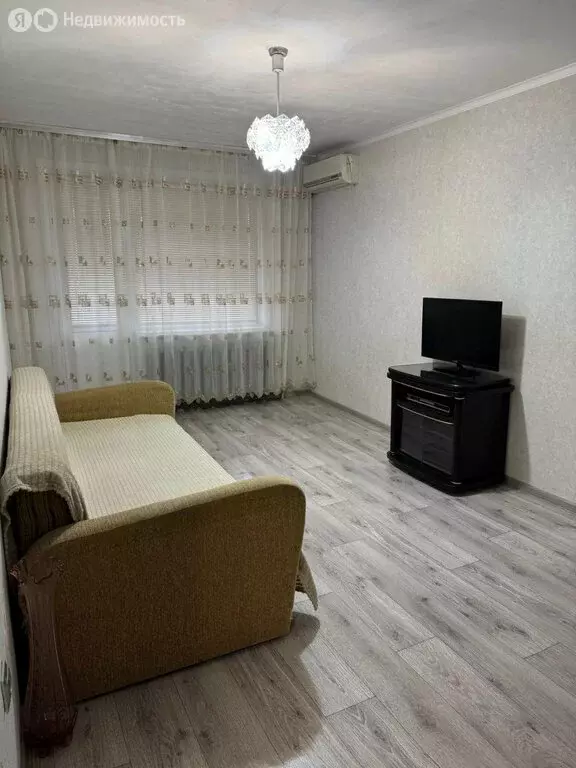 2-комнатная квартира: Астрахань, Красноармейская улица, 35 (45 м) - Фото 0