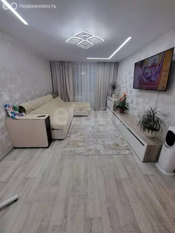 3-комнатная квартира: Ялуторовск, Полевая улица, 54 (63.6 м) - Фото 1