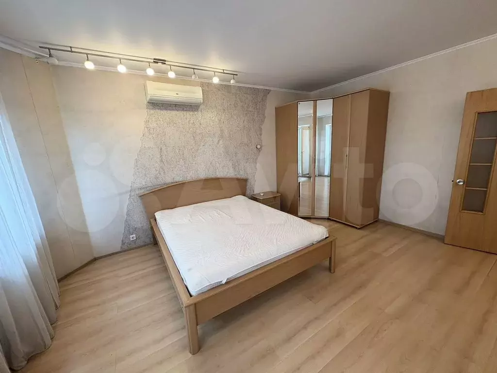 1-к. квартира, 58,1 м, 8/17 эт. - Фото 0