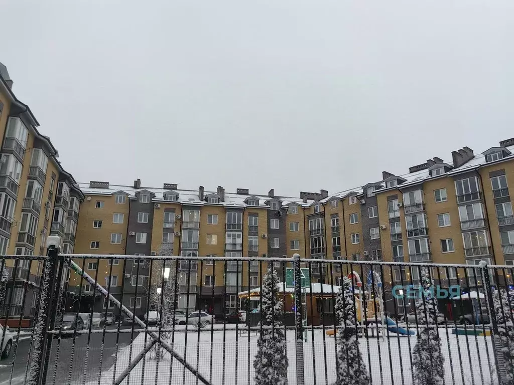 1-к кв. Северная Осетия, Владикавказ ул. Шамиля Джикаева, 10 (59.3 м) - Фото 1