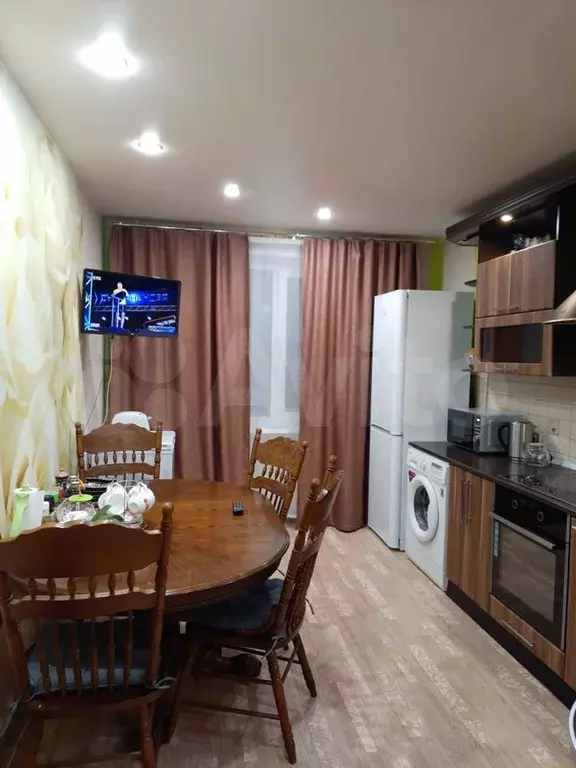 2-к. квартира, 50 м, 6/9 эт. - Фото 0