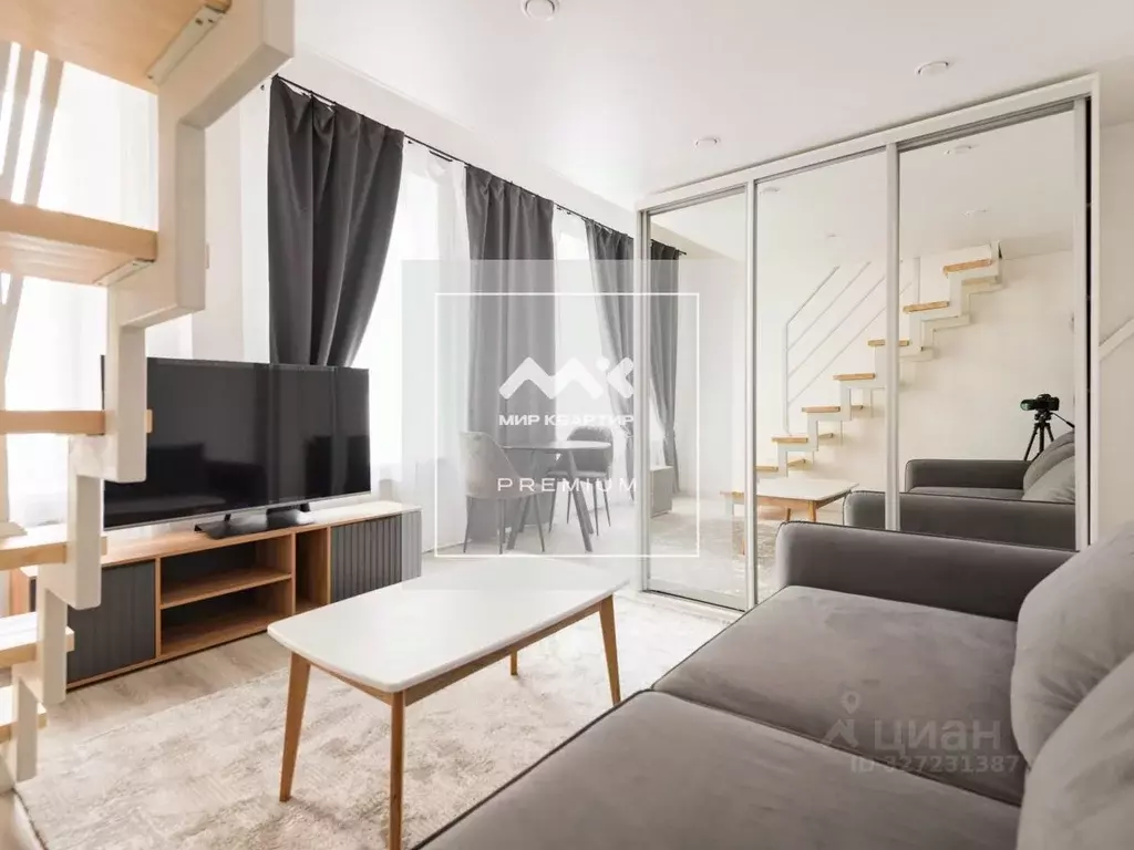 Студия Санкт-Петербург Синопская наб., 72 (39.0 м) - Фото 0