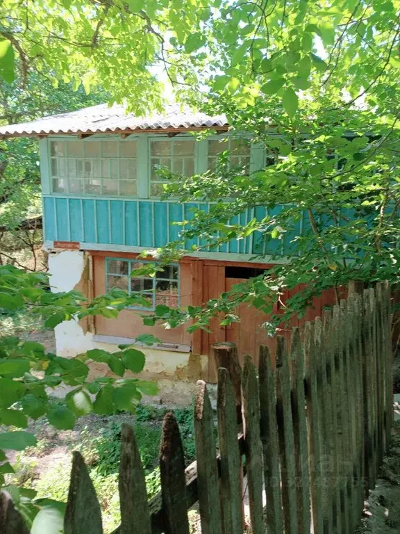 Дом в Крым, Бахчисарайский район, Куйбышевское с/пос, с. Высокое ул. ... - Фото 1