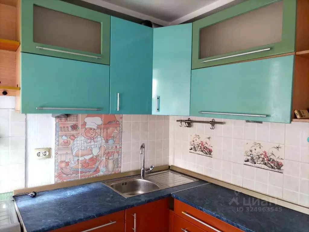 3-к кв. Омская область, Омск просп. Космический, 21 (41.8 м) - Фото 1