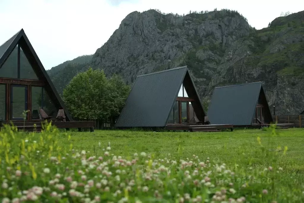Дом в Алтай, Чемальский район, с. Еланда Катунская ул., 33 (30 м) - Фото 0