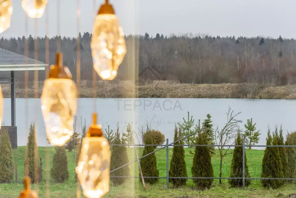 Дом в Ленинградская область, Ломоносовский район, Кипенское с/пос, д. ... - Фото 1