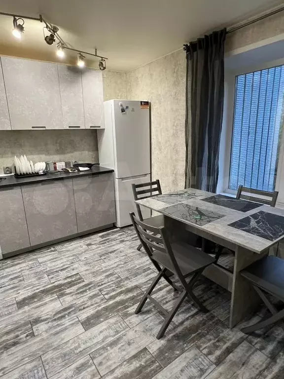 2-к. квартира, 50 м, 4/16 эт. - Фото 0