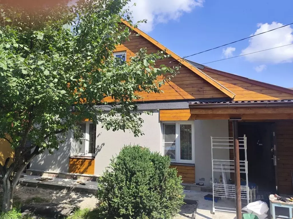 Дом в Курская область, Курск Окружная ул., 44 (100 м) - Фото 1