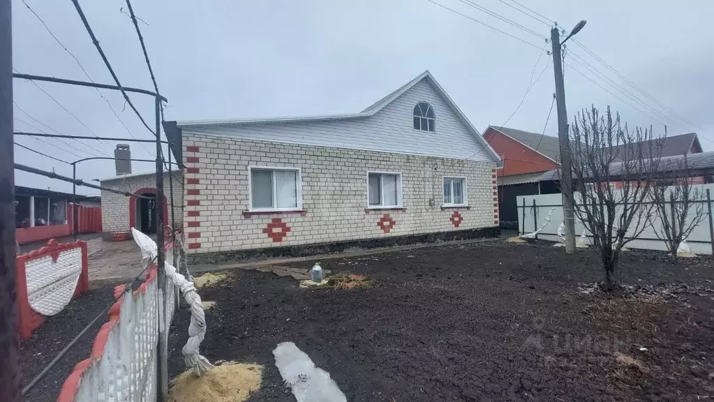 Дом в Белгородская область, Ракитянский район, Дмитриевское с/пос, с. ... - Фото 1