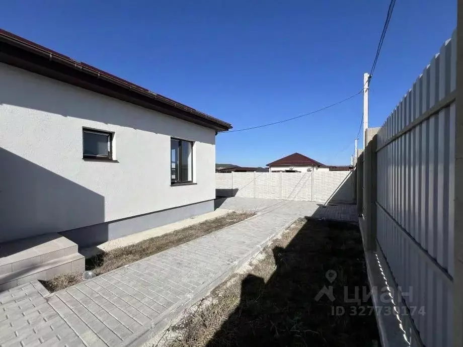 Дом в Крым, Симферопольский район, Трудовское с/пос, с. Строгоновка ... - Фото 2