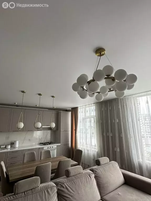 3-комнатная квартира: Владикавказ, улица Астана Кесаева, 48Д (68 м) - Фото 1