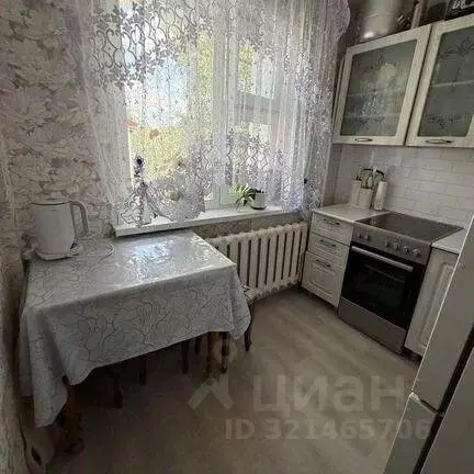 3-к кв. Ханты-Мансийский АО, Нижневартовск ул. Чапаева, 51 (48.7 м) - Фото 0
