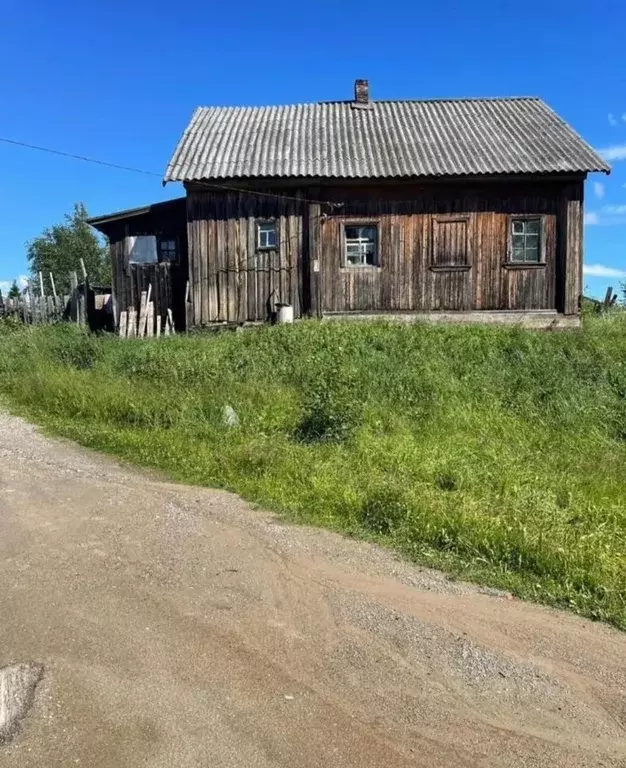 2-к кв. Карелия, Медвежьегорский район, Паданское с/пос, с. Паданы ул. ... - Фото 0