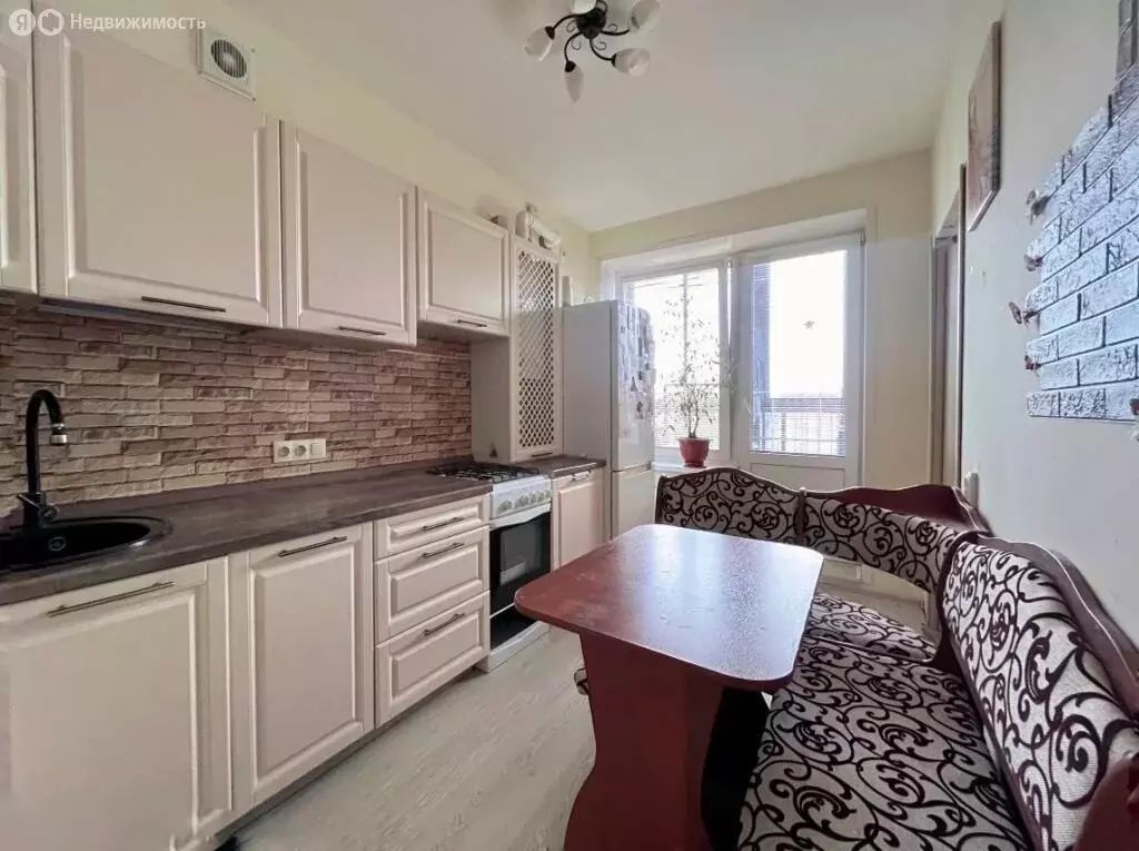 1-комнатная квартира: посёлок Красный Бор, Большая Заозёрная улица, 33 ... - Фото 1