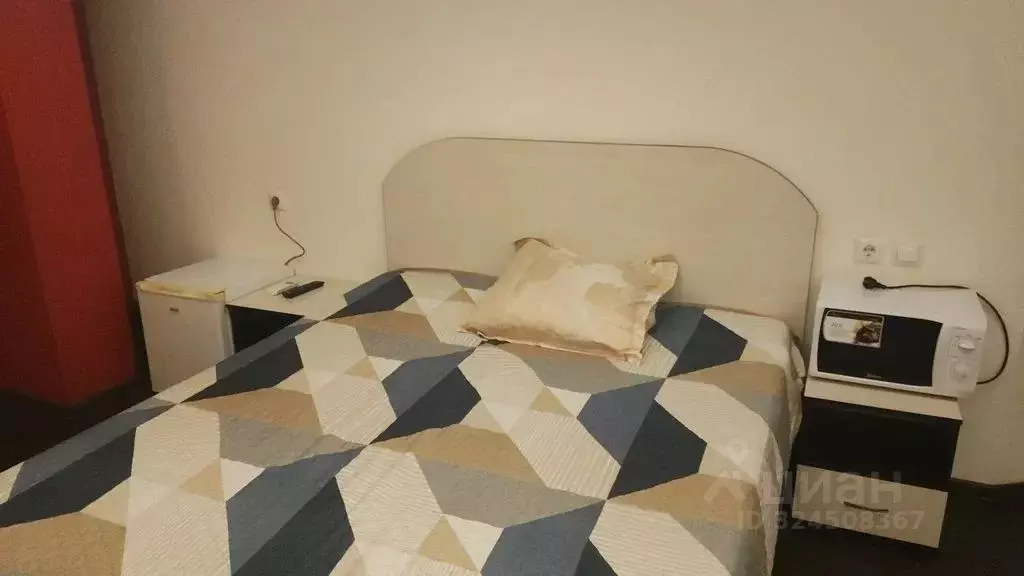 Комната Оренбургская область, Оренбург Краснознаменная ул., 6 - Фото 1