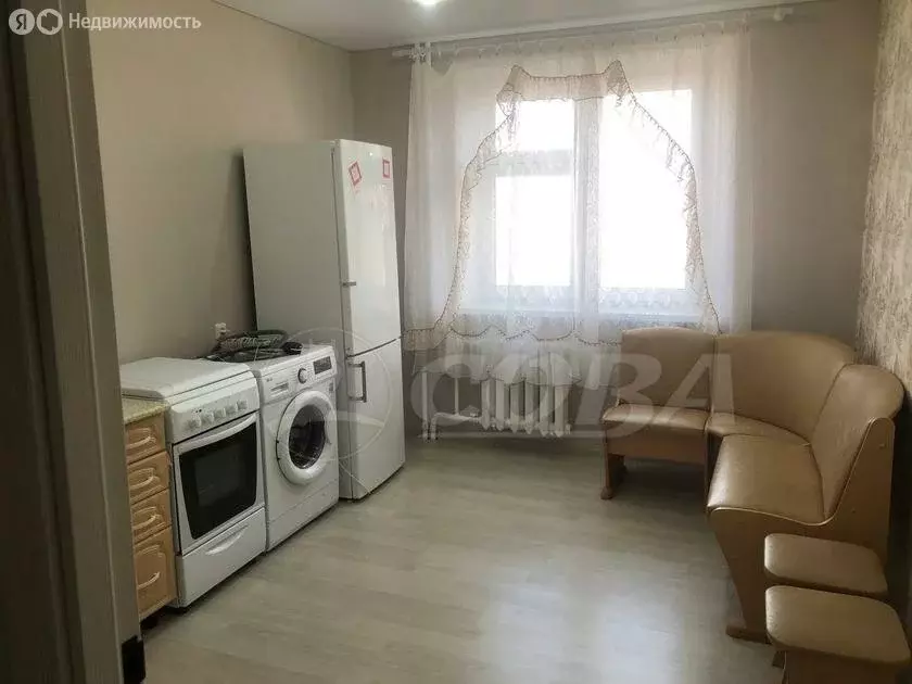 2-комнатная квартира: Тобольск, 7-й микрорайон, 38 (55 м) - Фото 1