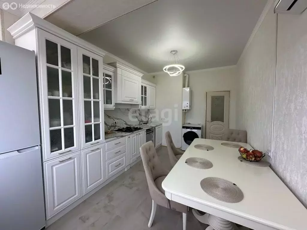 2-комнатная квартира: Магас, улица Бота Гагиева, 12В (58.5 м) - Фото 1