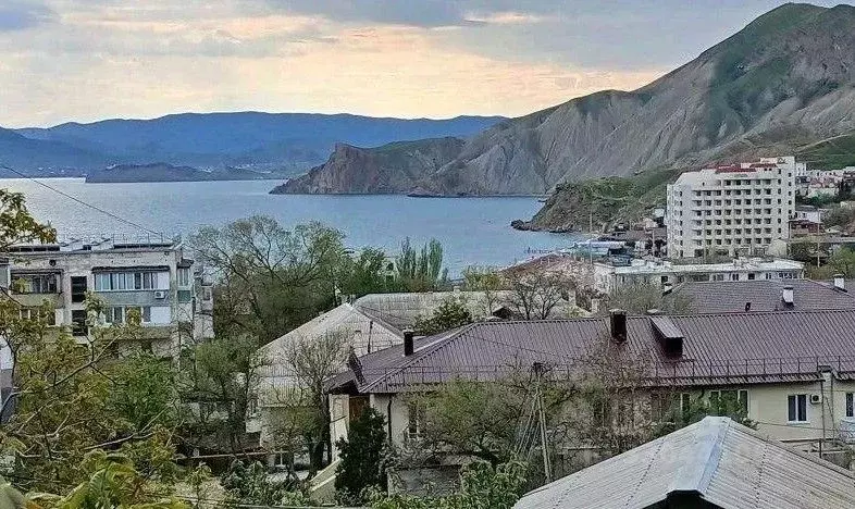 Дом в Крым, Феодосия муниципальный округ, Орджоникидзе пгт ул. ... - Фото 1