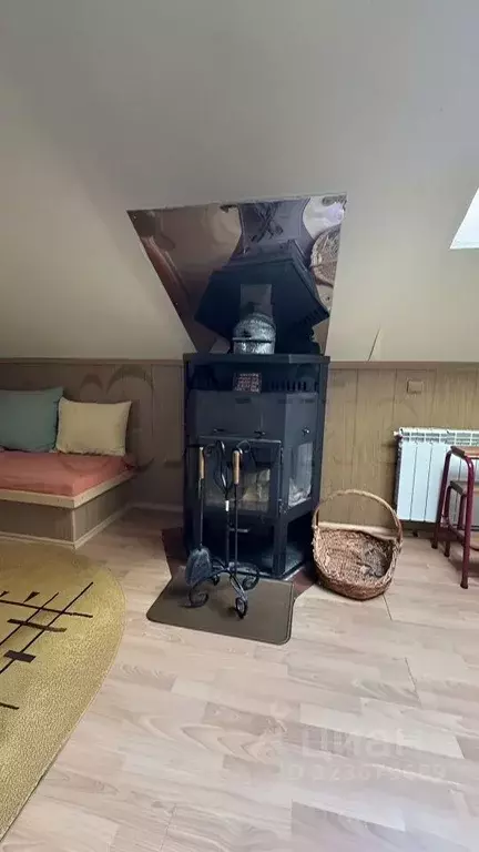 Дом в Санкт-Петербург пос. Ушково, ул. Минская (250 м) - Фото 1