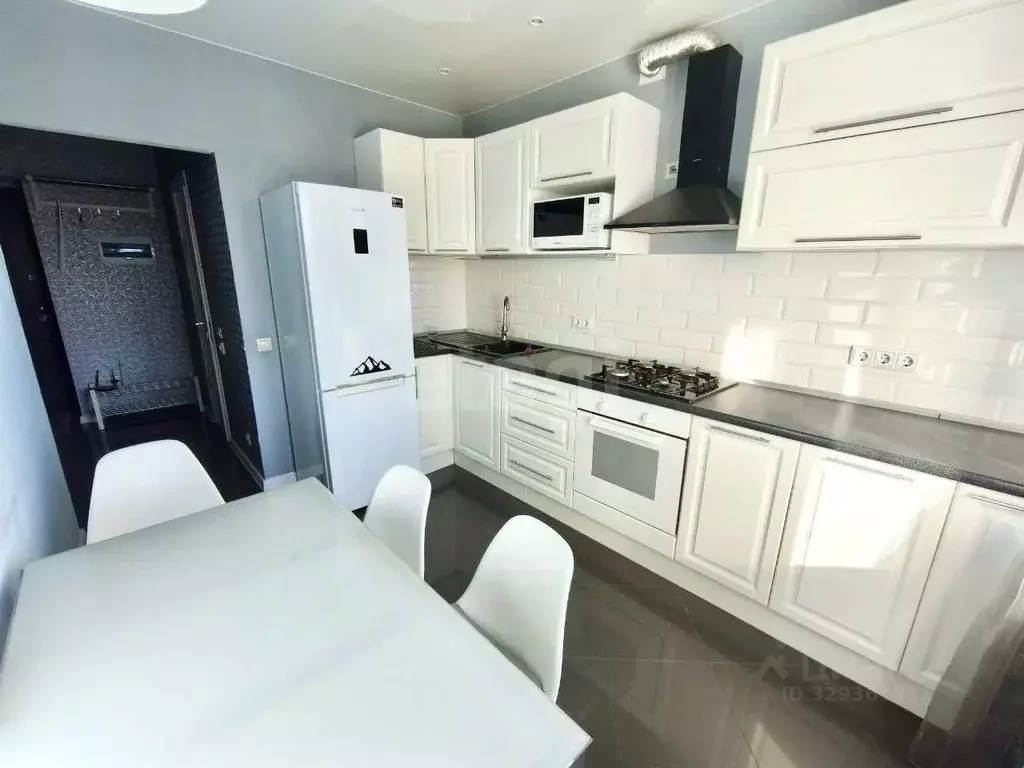 1-к кв. Татарстан, Казань ул. Азата Аббасова, 13 (35.0 м) - Фото 1