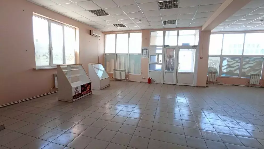 Помещение свободного назначения в Волгоградская область, Средняя ... - Фото 0