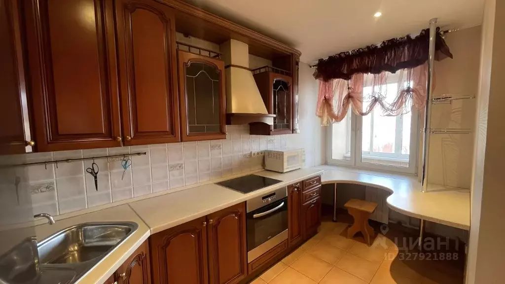 3-к кв. Москва ул. Барболина, 8 (76.0 м) - Фото 1