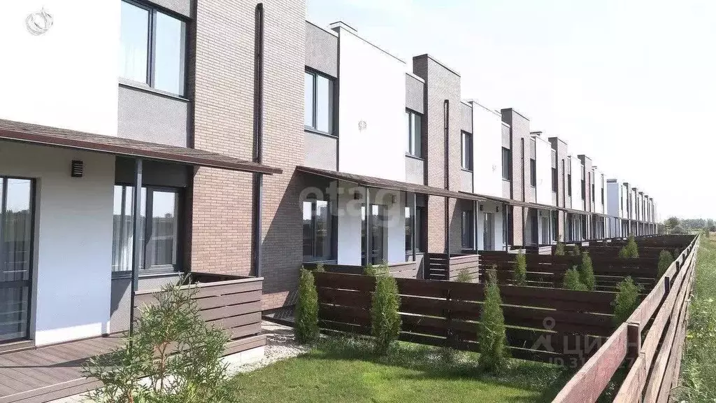 Таунхаус в Самарская область, Тольятти ул. Грачева (170 м) - Фото 0