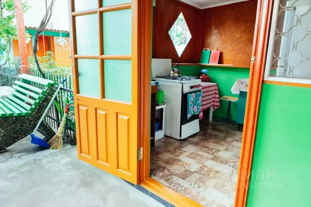 Комната Крым, Феодосия пер. Зерновский, 9А - Фото 2