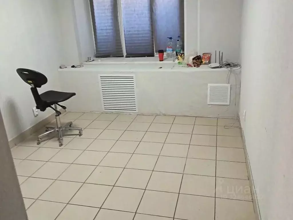 Офис в Свердловская область, Екатеринбург ул. Рощинская, 72А (16 м) - Фото 2