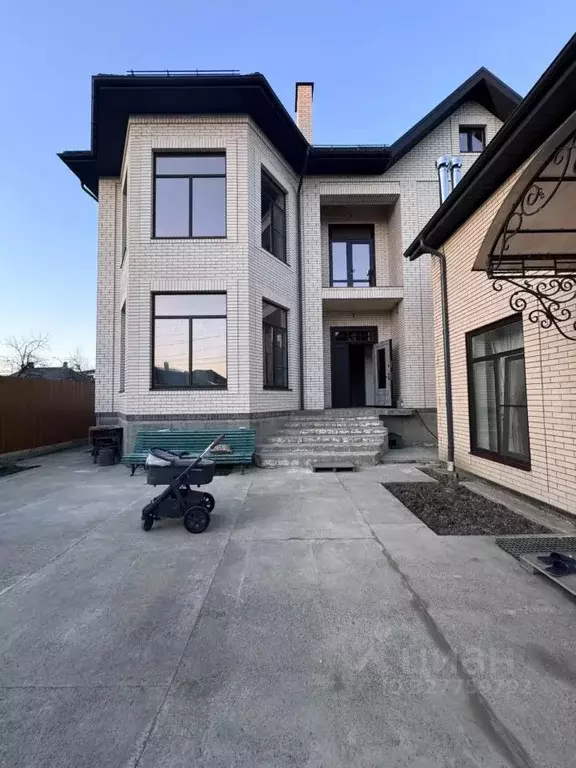 Дом в Краснодарский край, Краснодар ул. 1-я Линия (380 м) - Фото 1