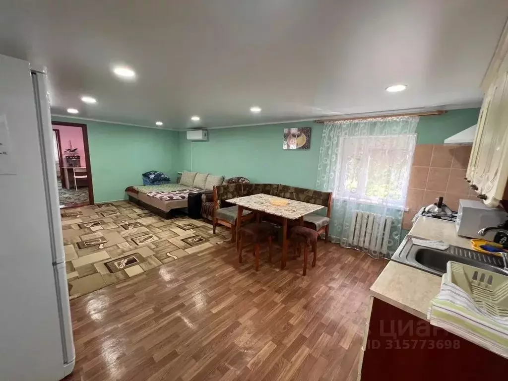 Дом в Оренбургская область, Соль-Илецк ул. Победы, 28 (80 м) - Фото 0
