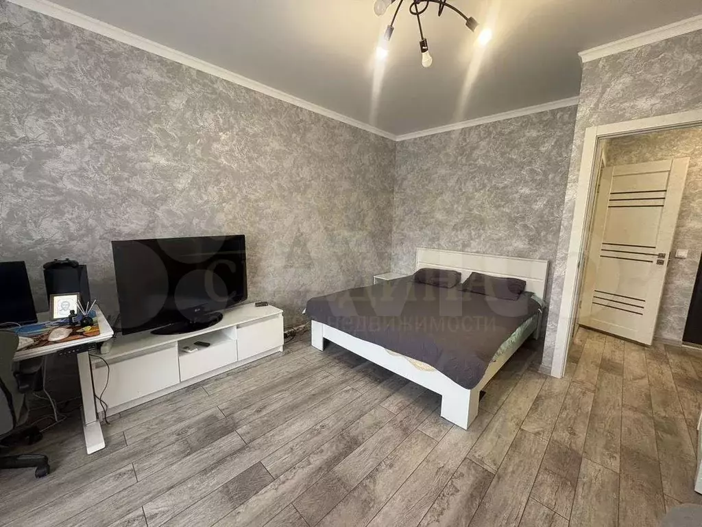 1-к. квартира, 42 м, 4/9 эт. - Фото 1