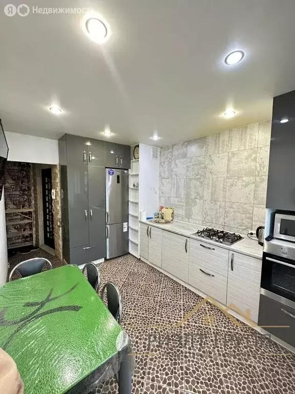 3-комнатная квартира: Казань, улица Четаева, 66 (67 м) - Фото 1