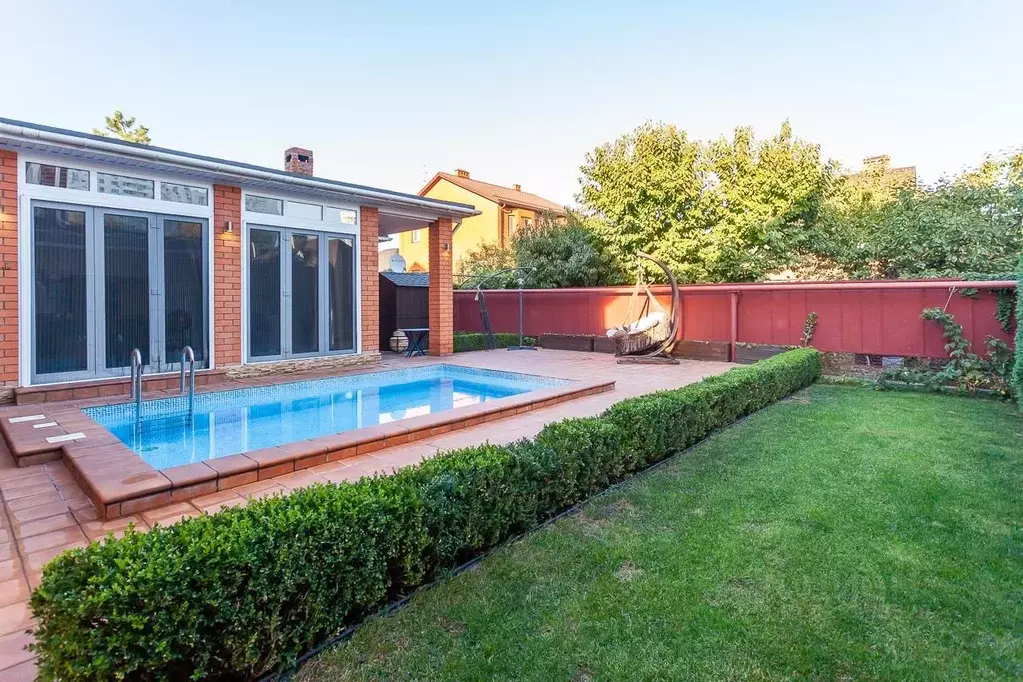 Дом в Краснодарский край, Краснодар ул. Вербная, 4/1 (240 м) - Фото 2