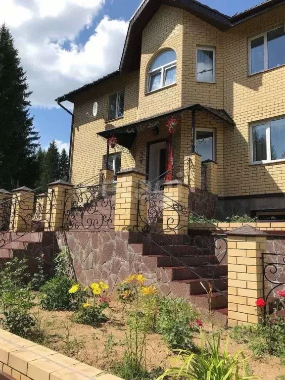 Дом в Пермский край, Добрянский городской округ, Полазна рп пер. ... - Фото 1