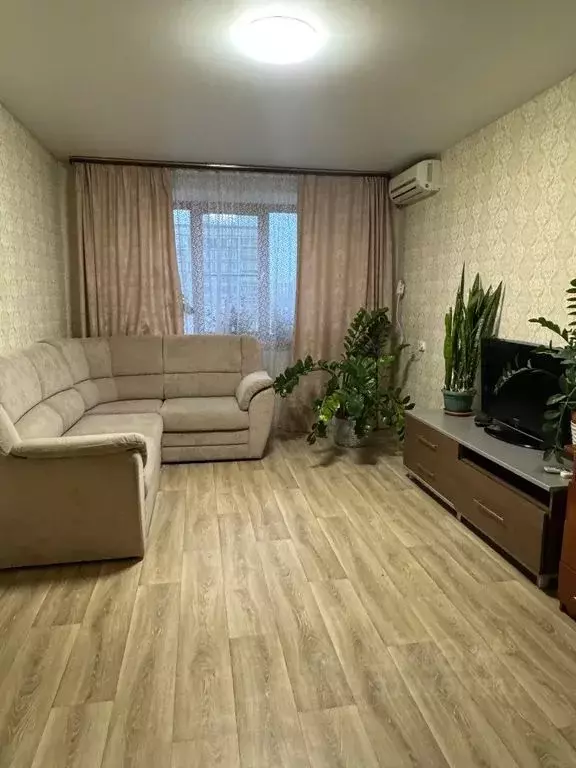 2-к кв. Татарстан, Казань ул. Фатыха Амирхана, 81 (52.0 м) - Фото 0