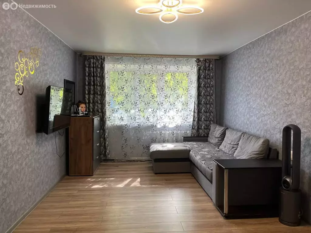 3-комнатная квартира: Улан-Удэ, улица Трубачеева, 144 (56.4 м) - Фото 0