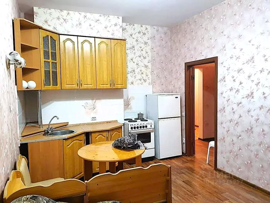 2-к кв. Иркутская область, Иркутск Байкальская ул., 140 (42.0 м) - Фото 1