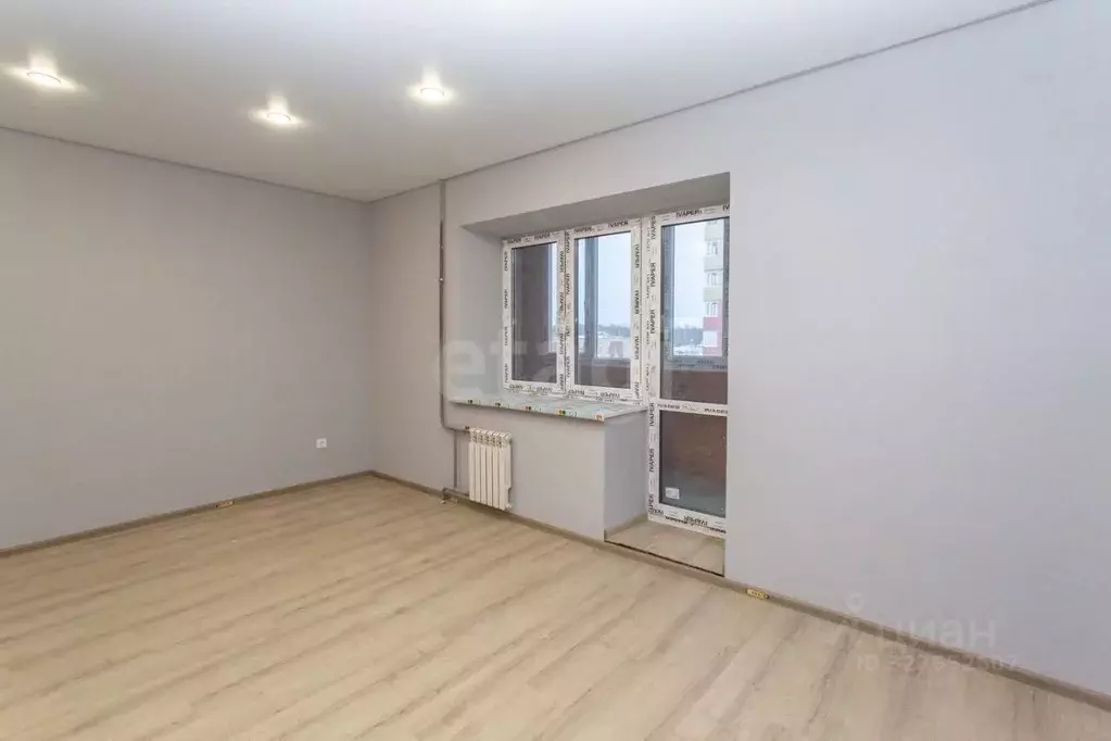 1-к кв. Тюменская область, Тобольск 10-й мкр, 63В (48.3 м) - Фото 1