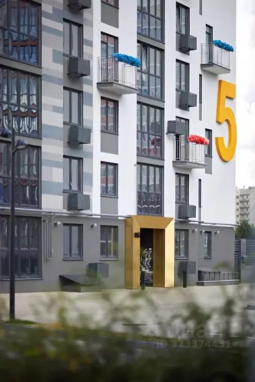 3-к кв. Брянская область, Брянск ул. Ильи Иванова, 5 (71.0 м) - Фото 2