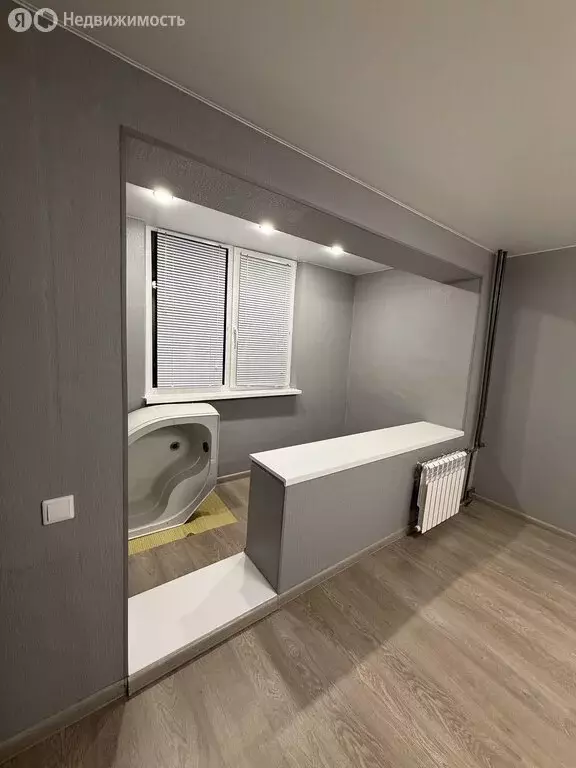 1-комнатная квартира: Тюмень, улица Газовиков, 20 (17 м) - Фото 1