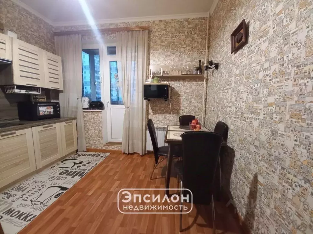 1-к кв. Курская область, Курск просп. Вячеслава Клыкова, 60 (43.5 м) - Фото 1