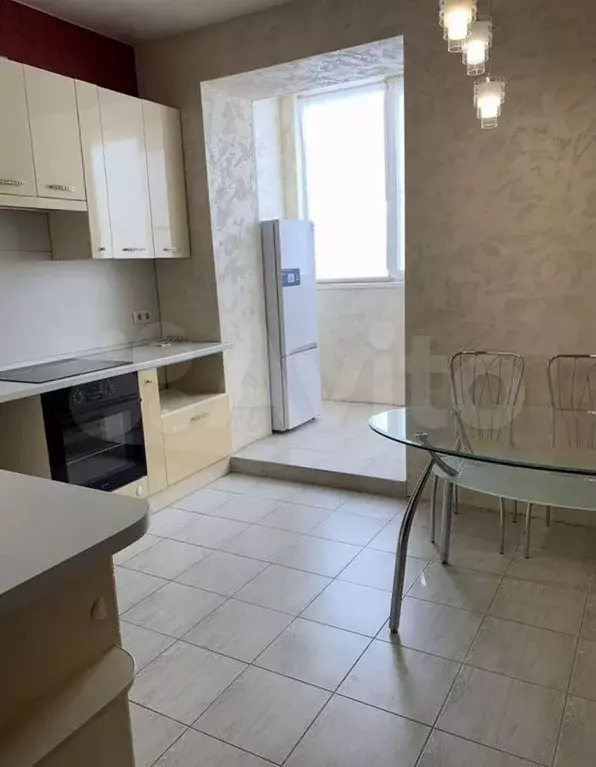 1-к. квартира, 40 м, 6/7 эт. - Фото 0