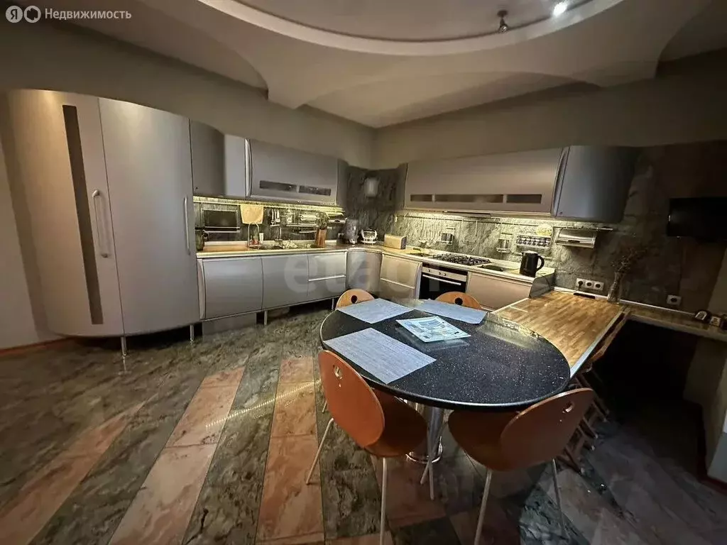 Квартира-студия: Нижний Новгород, Студёная улица, 32 (230 м) - Фото 2