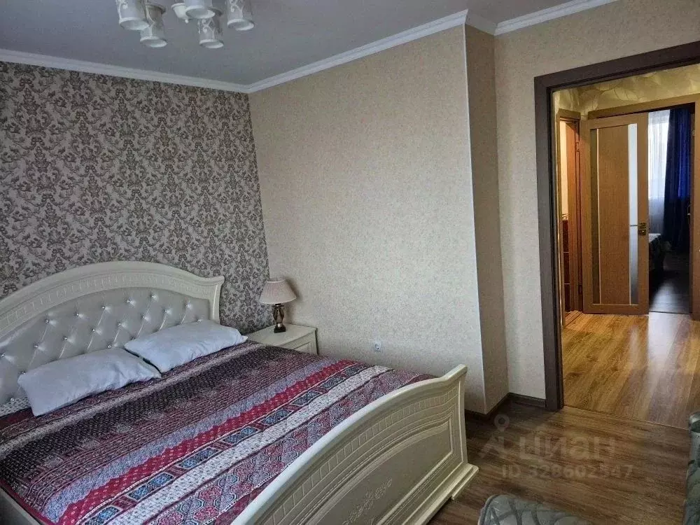 3-к кв. Крым, Щелкино Ленинский район, 2-й мкр, 49 (70.0 м) - Фото 1