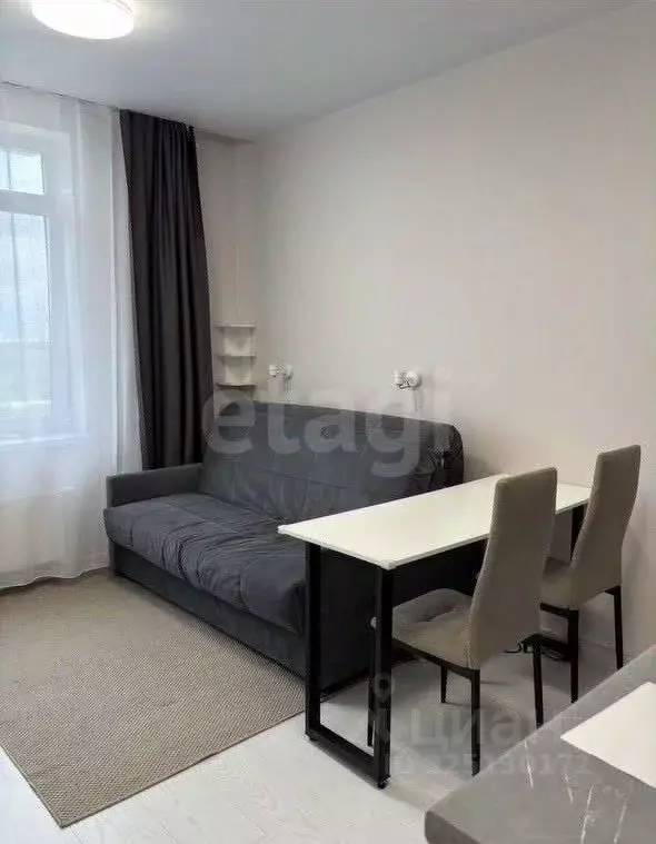 Студия Тюменская область, Тюмень Харьковская ул., 74 (17.8 м) - Фото 1