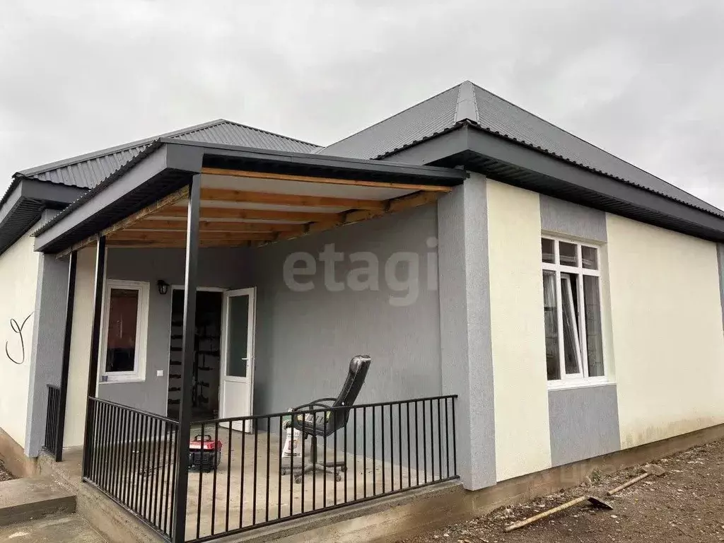 Дом в Крым, Симферопольский район, с. Доброе ул. Садовая (70 м) - Фото 1