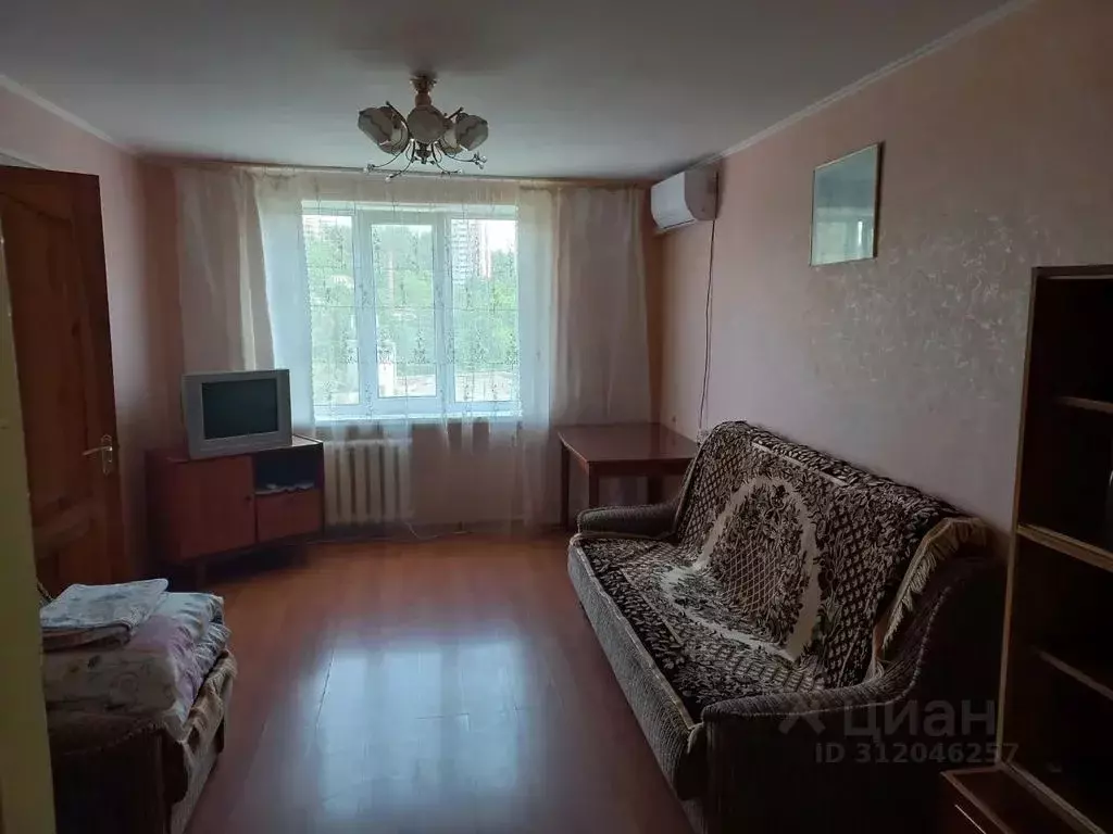2-к кв. Крым, Алушта городской округ, Партенит пгт ул. Победы, 10 ... - Фото 0