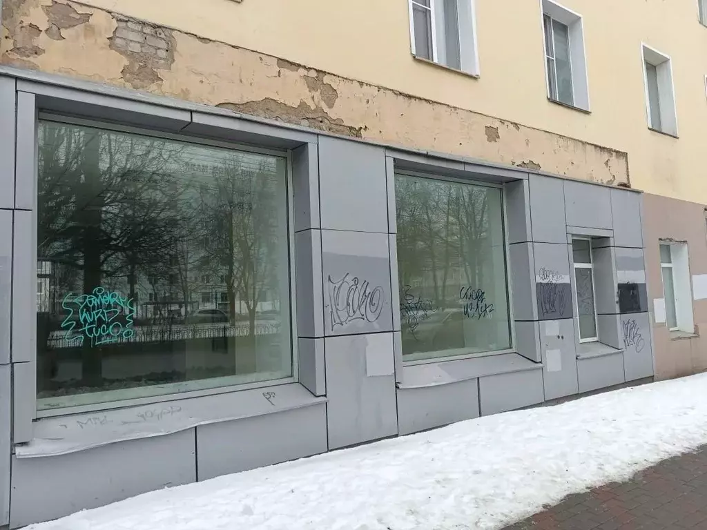 Помещение свободного назначения в Кировская область, Киров Октябрьский ... - Фото 0